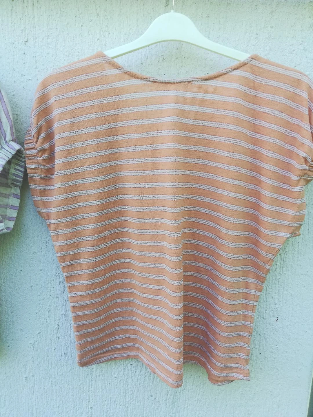 Lote de 2 camisetas ligeras y a rayas etiqueta T.L (imperfecciones) – photo 4